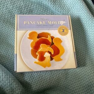 Williams-Sonoma Easter Pancake Molds Set of 3: Bunny, Chick, Duck